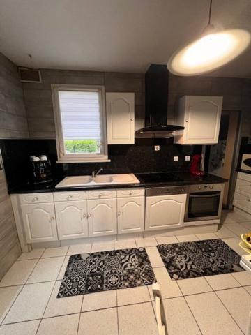 LA COURONNE  - MAISON DE PLAIN PIED AVEC PISCINE - 125 M2