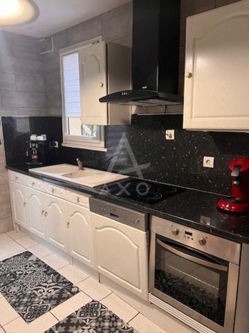 LA COURONNE  - MAISON DE PLAIN PIED AVEC PISCINE - 125 M2