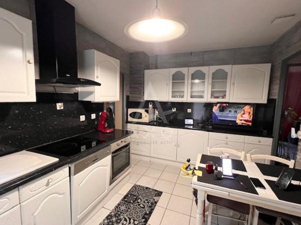 LA COURONNE  - MAISON DE PLAIN PIED AVEC PISCINE - 125 M2