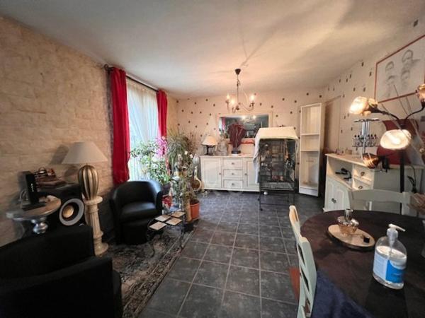 LA COURONNE  - MAISON DE PLAIN PIED AVEC PISCINE - 125 M2