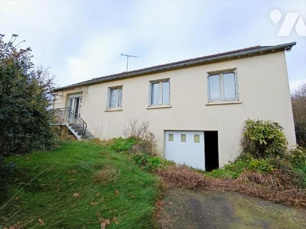 LA GACILLY - 143/178M - A 5mns du centre - Pavillon sur sous sol comprenant R.D.C. surélevé de ...