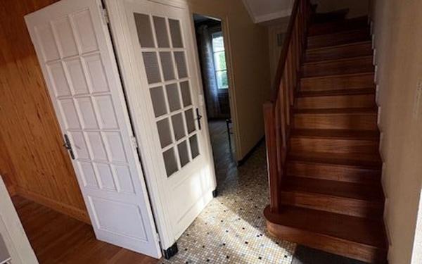 Maison à vendre    5 pièces •  Thésée