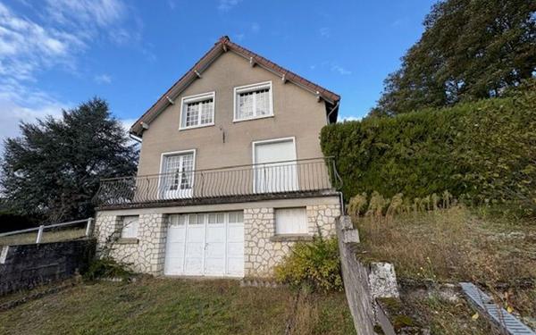 Maison à vendre    5 pièces •  Thésée