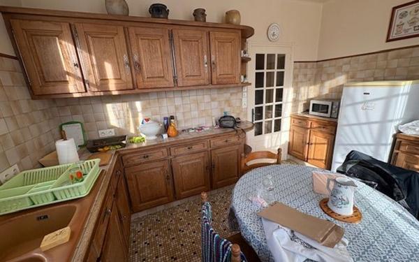 Maison à vendre    5 pièces •  Thésée