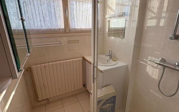 Maison à vendre    5 pièces •  Thésée