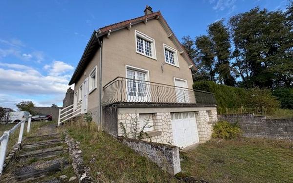 Maison à vendre    5 pièces •  Thésée