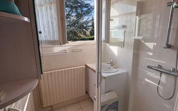 Maison à vendre    5 pièces •  Thésée