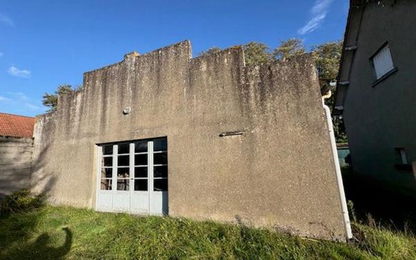 Maison à vendre    5 pièces •  Thésée