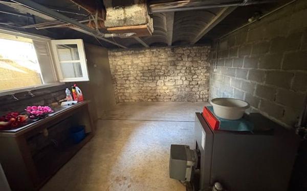 Maison à vendre    5 pièces •  Thésée