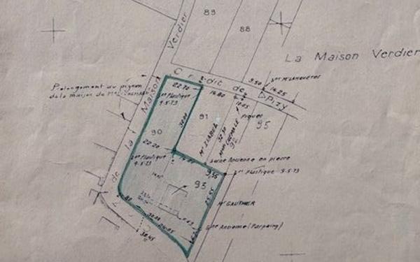 Maison à vendre    5 pièces •  Thésée