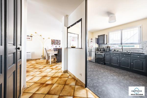 Maison louée à vendre, 6 pièces GENLIS (21) pour investisseur, 4 chambres, terrain arboré et garage
