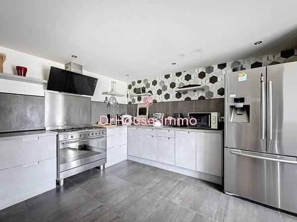 Maison à vendre 7 pièces de 240 m²