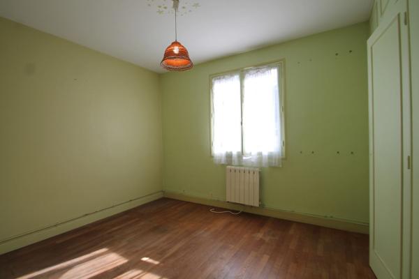 Maison 103m² 3 chambres bureau, à 5mn à pied du centre ville de CASTELJALOUX (47) terrain 2845m²
