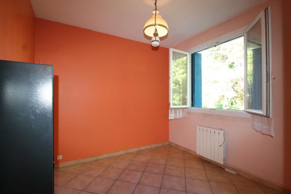 Maison 103m² 3 chambres bureau, à 5mn à pied du centre ville de CASTELJALOUX (47) terrain 2845m²