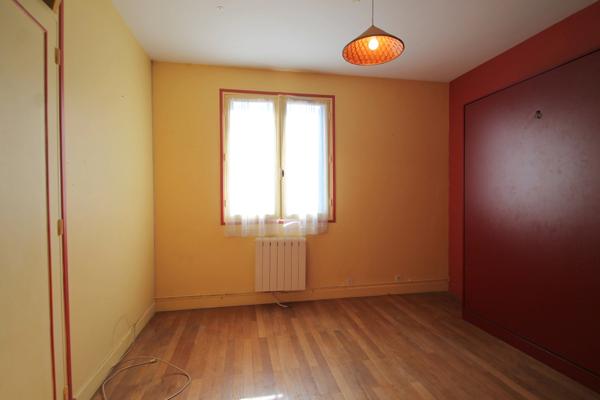Maison 103m² 3 chambres bureau, à 5mn à pied du centre ville de CASTELJALOUX (47) terrain 2845m²