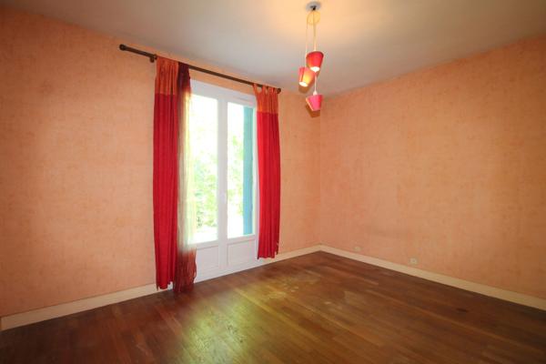 Maison 103m² 3 chambres bureau, à 5mn à pied du centre ville de CASTELJALOUX (47) terrain 2845m²