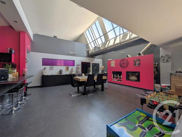 Maison à vendre  5 pièces - 189 m 2   LES AVENIERES VEYRINS THUELLIN  - 38