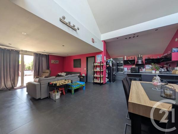 Maison à vendre  5 pièces - 189 m 2   LES AVENIERES VEYRINS THUELLIN  - 38