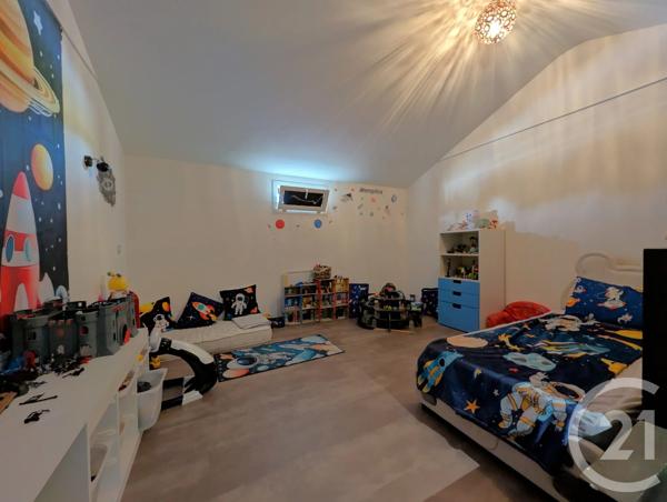 Maison à vendre  5 pièces - 189 m 2   LES AVENIERES VEYRINS THUELLIN  - 38