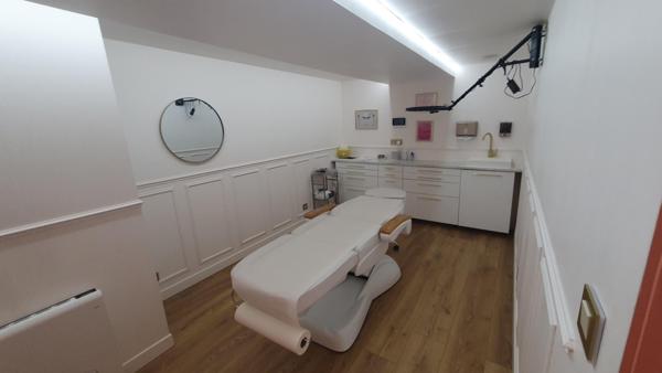 Immeuble 15 pièces - 280 m²