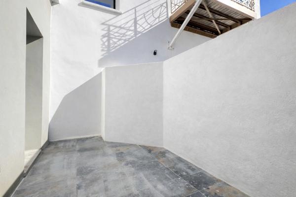 Dpt Finistère (29), à vendre CROZON centre appartement T3 de 52 m² Habitable - Terrasse - Cave