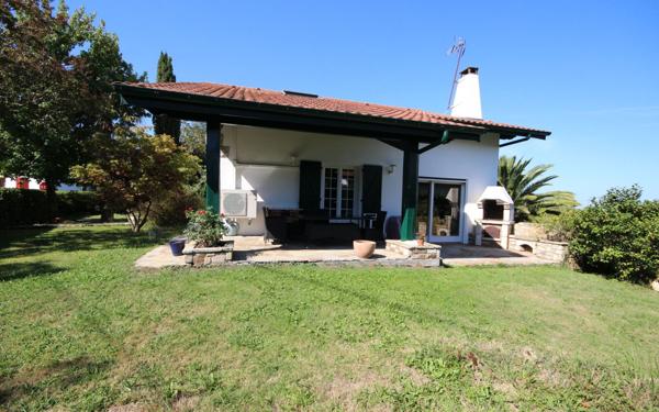 Maison à vendre    9 pièces •  Hasparren