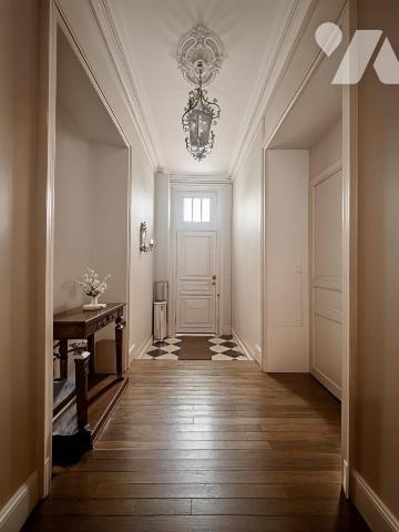 Propriété de caractère - ANGERS
