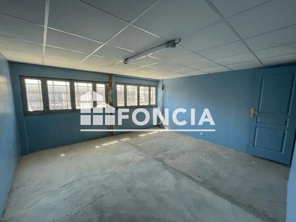 Location Local commercial 3 pièces 214 m² - 89 BD VIALA Marseille 13015