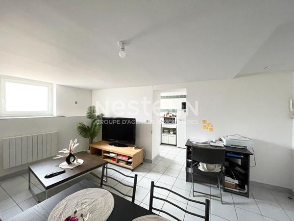 BORDEAUX - Limite TALENCE- Appartement 2 pièces en souplex - 36m2 - Immeuble en pierres