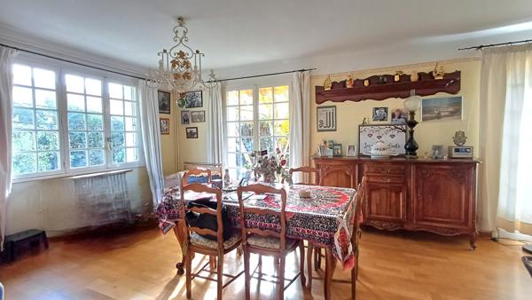 Narbonne (11100) Maison de Ville.