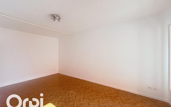 Appartement à vendre    1 pièce • 31,57 m2 Saint-Laurent-du-Var