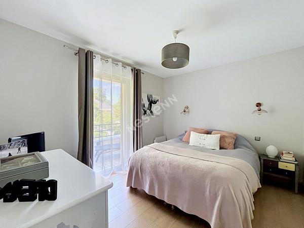 ORVAULT - Petit Chantilly / Appartement 5 pièce(s) 103 m2 / TERRASSE / GARAGE/ CAVE/ ASCENSEUR