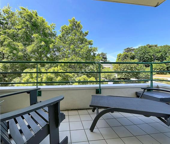 ORVAULT - Petit Chantilly / Appartement 5 pièce(s) 103 m2 / TERRASSE / GARAGE/ CAVE/ ASCENSEUR