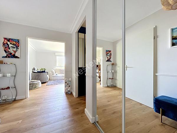 ORVAULT - Petit Chantilly / Appartement 5 pièce(s) 103 m2 / TERRASSE / GARAGE/ CAVE/ ASCENSEUR