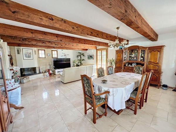 CUERS ! PROPRIÉTÉ DE 210 M2 SUR 4350 M2 DE TERRAIN