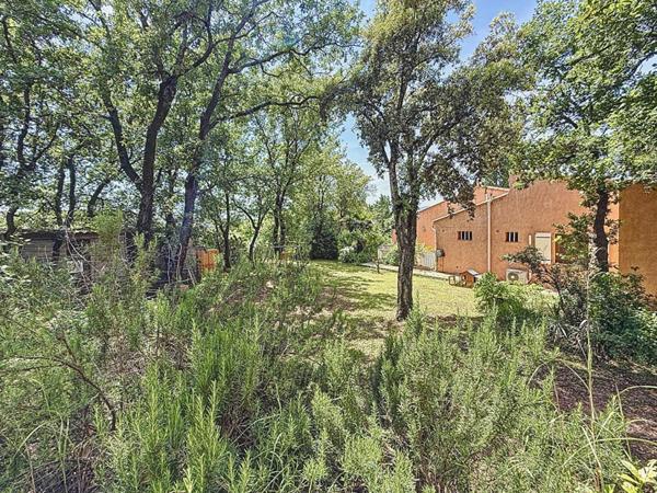 CUERS ! PROPRIÉTÉ DE 210 M2 SUR 4350 M2 DE TERRAIN