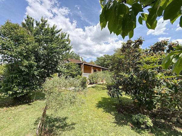 CUERS ! PROPRIÉTÉ DE 210 M2 SUR 4350 M2 DE TERRAIN