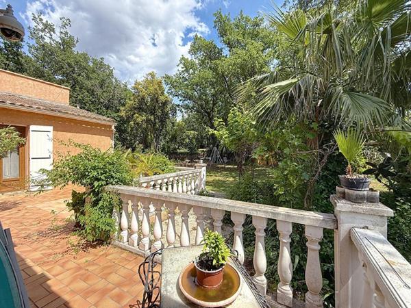 CUERS ! PROPRIÉTÉ DE 210 M2 SUR 4350 M2 DE TERRAIN