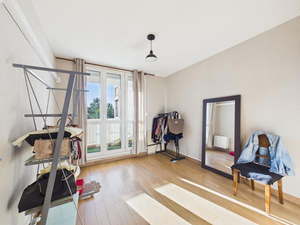 VALENCE SUD ? Appartement T5 de 93 m2 avec balcon, garage et cave