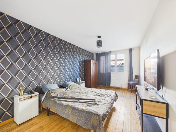 VALENCE SUD ? Appartement T5 de 93 m2 avec balcon, garage et cave