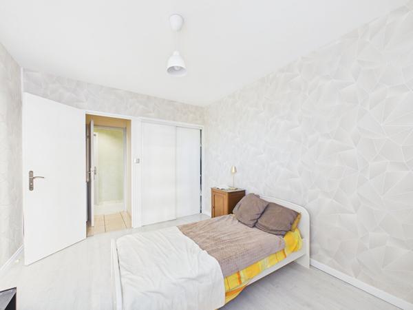 VALENCE SUD ? Appartement T5 de 93 m2 avec balcon, garage et cave