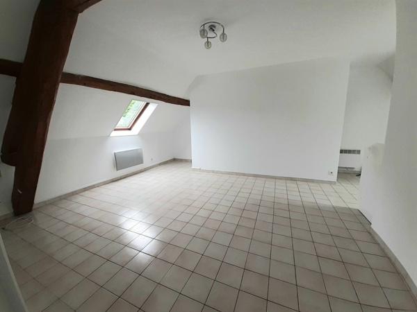 Appartement à louer    2 pièces • 37,55 m2 Nanteuil-le-Haudouin