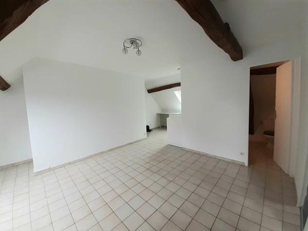 Appartement à louer    2 pièces • 37,55 m2 Nanteuil-le-Haudouin