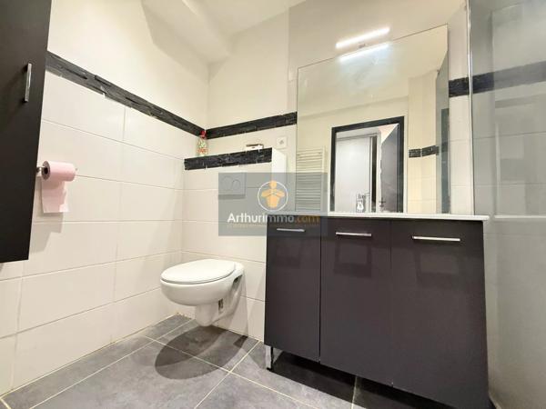 Location                                                      Appartement
                        
                     4 pièces                      82 m2                     à Bollène