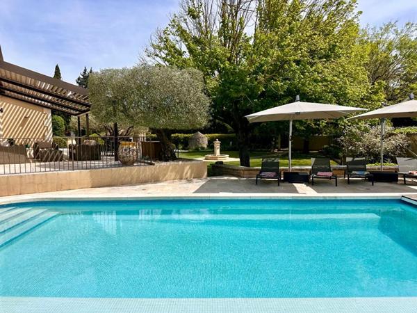 À vendre - Propriété d'exception aux portes de Saint-Rémy-de-Provence