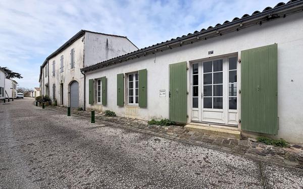 Maison à vendre    3 pièces •  La Flotte