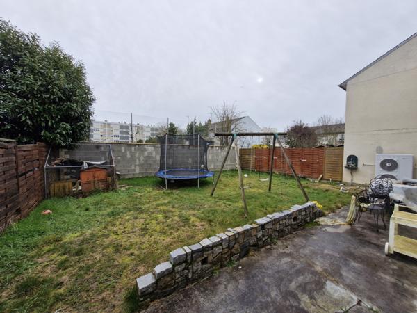 MAISON 3 CHAMBRES - GARAGE - JARDINET