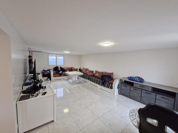 MAISON 3 CHAMBRES - GARAGE - JARDINET