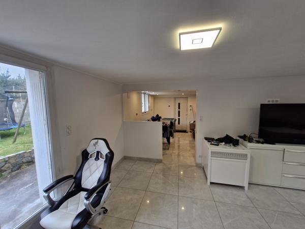 MAISON 3 CHAMBRES - GARAGE - JARDINET