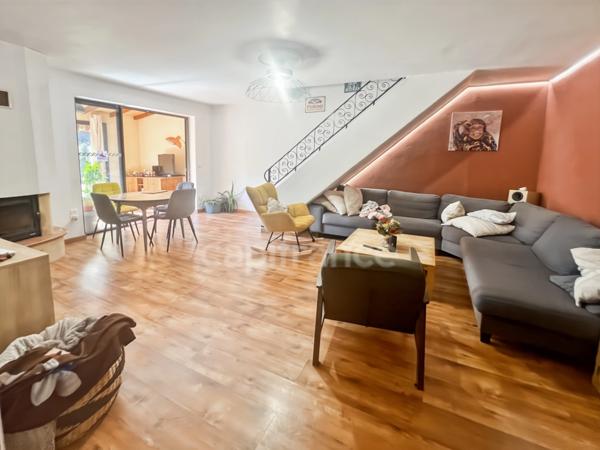 SARROLA CARCOPINO (20),maison atypique T4 + T2 indépendant, à quelques minutes d'Ajaccio et Mezzavia